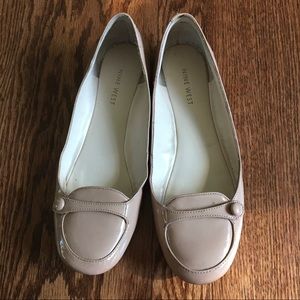NINE WEST Tan Glossy Flats Size 8